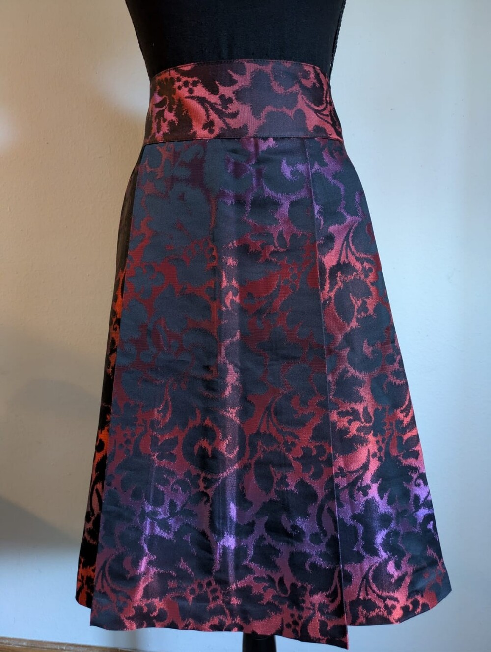Lane Bryant Red & Black Damask Jacquard Pleated Skirt Size 16
